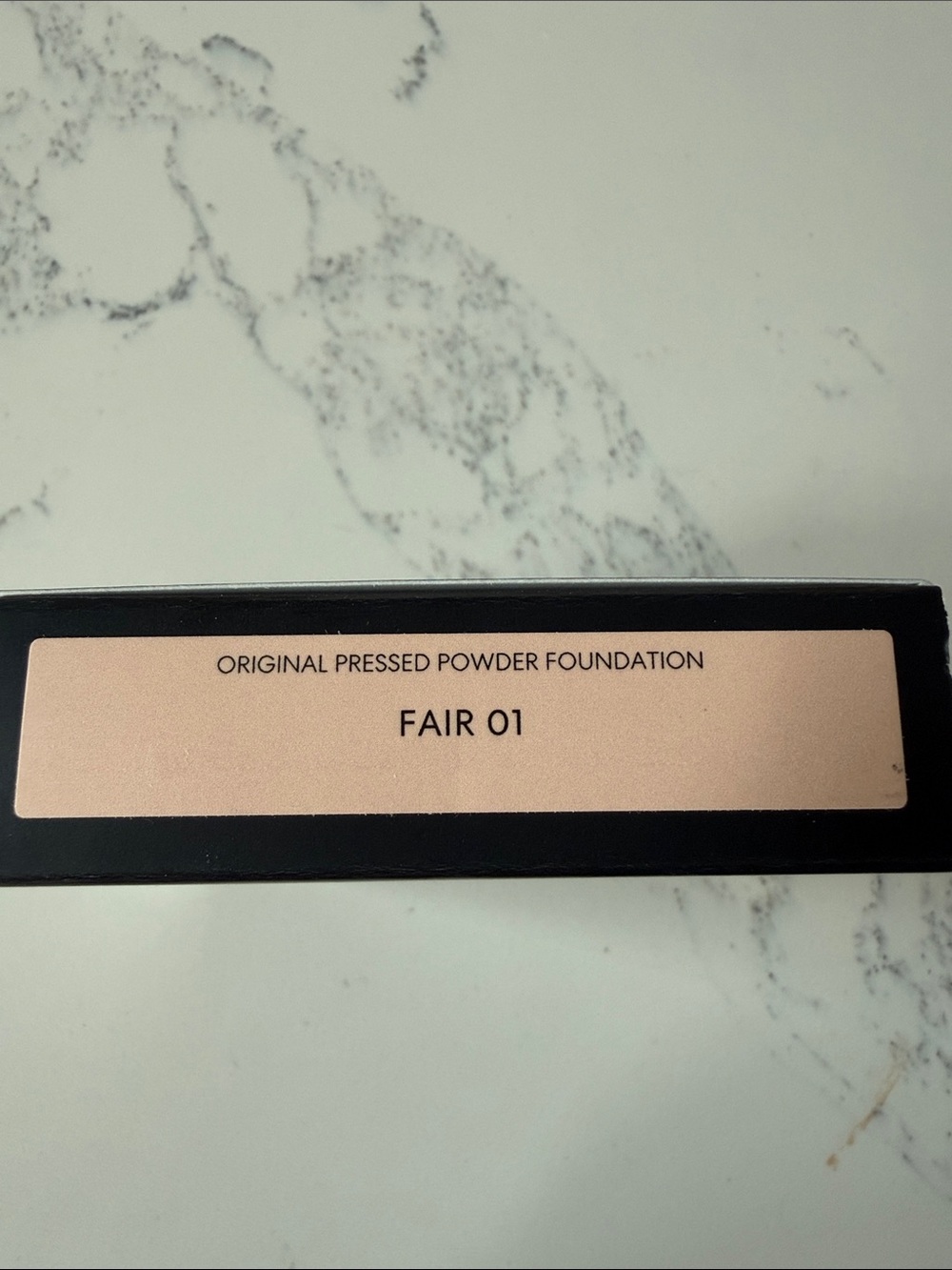 bareMinerals ORIGINAL Talc-Free Pressed Mineral Powder Foundation SPF 15 Fair 01 - Picture 3 of 5